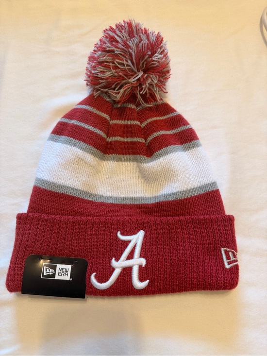 New Era Accessories - NWT New Era Alabama Crimson Tide Pom Knit Beanie Hat